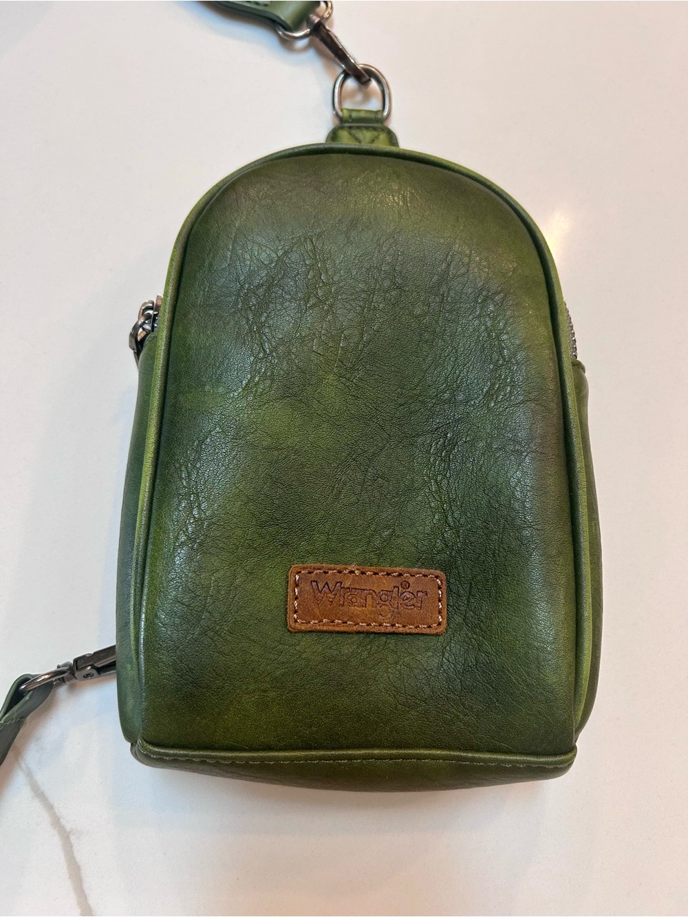 Wrangler Green Crossbody Sling Bag - Picture 2 of 7